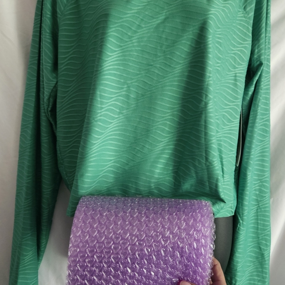 Green Long Sleeve Top